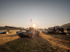 Zlot pojazdów militarnych i grup rekonstrukcyjnych